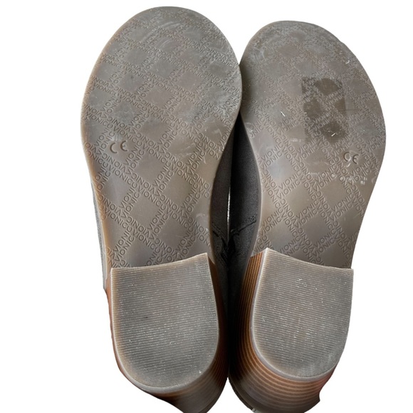 Vionic Taupe ‎ Suede Strap Buckle Bootie/ Ankle Boots Size: 6.5 - Picture 5 of 11